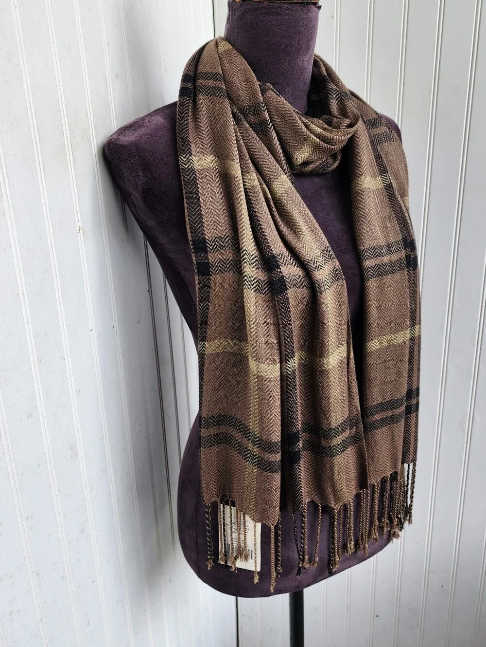 NWT BELLA TAYLOR Brown Black Plaid Rectangular Plaid Scarf  70